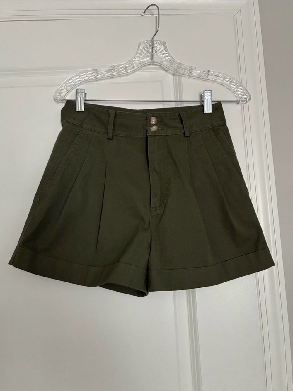 Madewell Pleated Army Green Shorts
